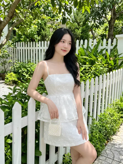 Set Áo Hai Dây Peplum Ren Thêu Hoa Tinh Khôi