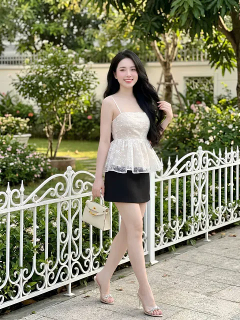 Set Áo Ren Peplum và Chân Váy Cao Cấp
