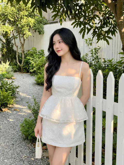 Set Áo Hai Dây Peplum Ren Thêu Hoa Tinh Khôi