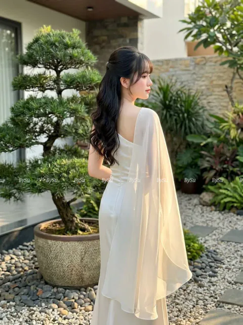 Đầm Lụa Lệch Vai Phối Voan